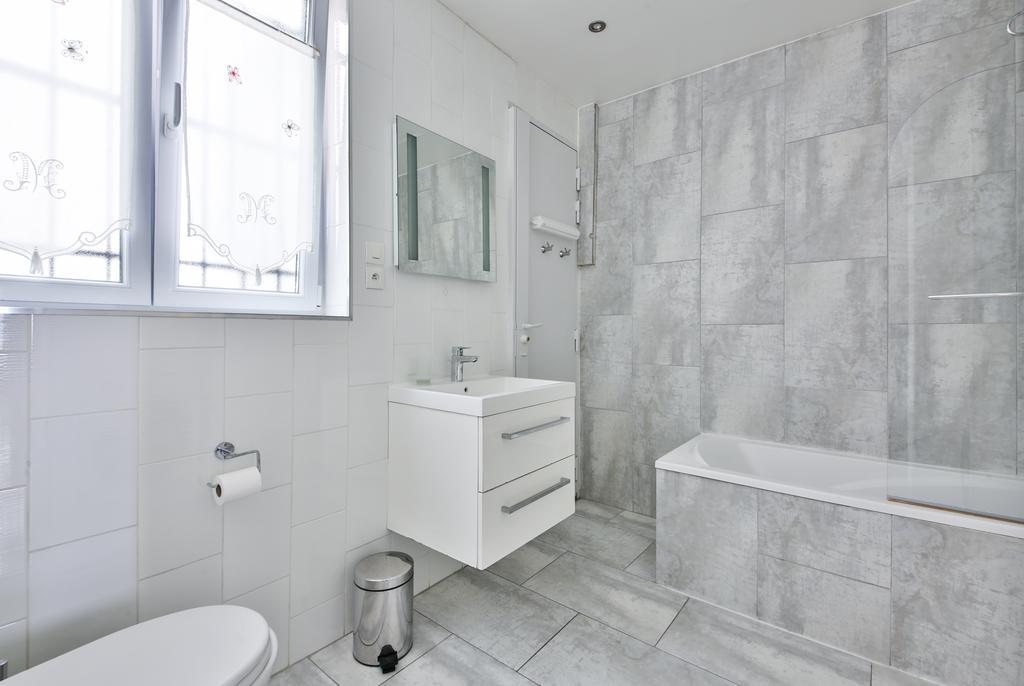 Two-Bedroom Apartment Champs-Elysees Paris Exterior foto